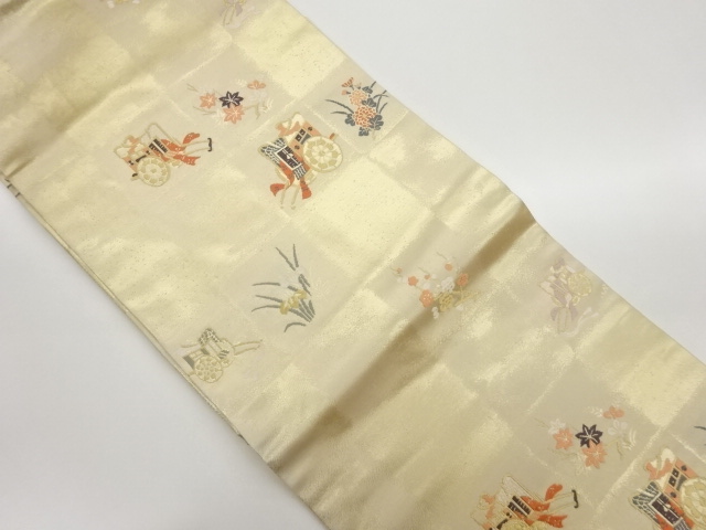 御所車に梅・菊・紅葉模様織出し名古屋帯